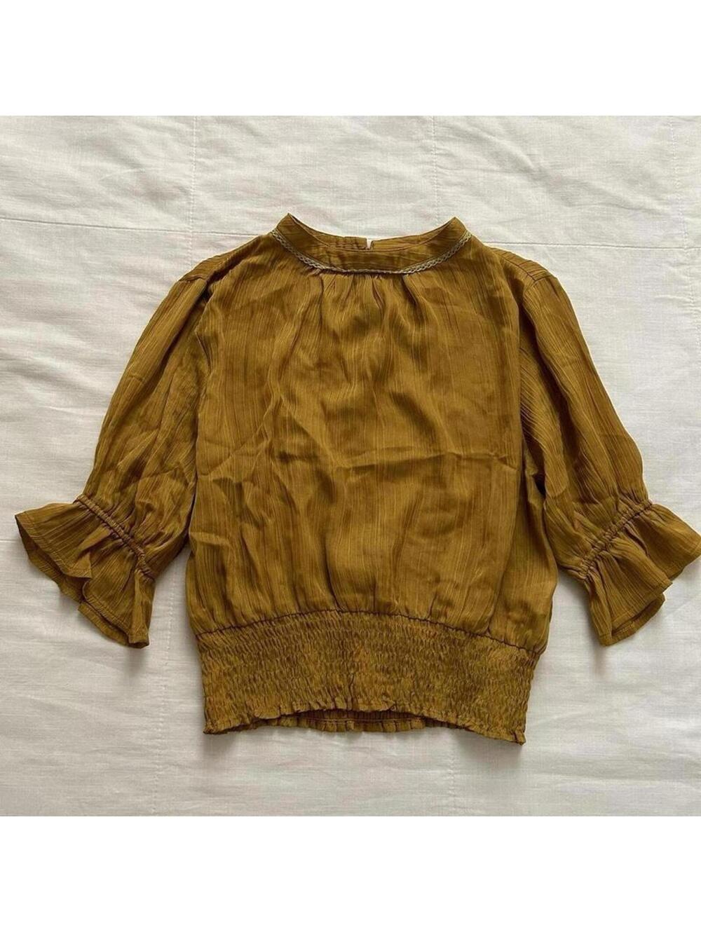 Axes Femme orange mustard Yellow blouse with buttons and ruffle sleeves